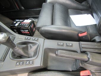 BMW E30 325I cabrio, r.v.89, 1.maj.,plná výbava, m technic p - 13