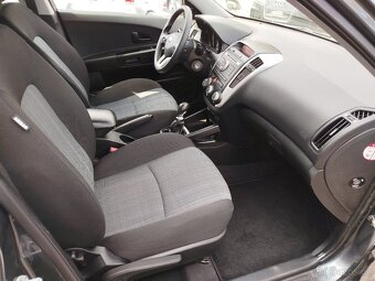 Kia Ceed 1.4i 66kW, r.v. 3/2011, najeto 146.688km - 13