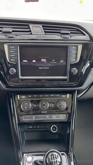 VW Touran 2.0tdi 7mist Full výbava Top stav Matrix - 13