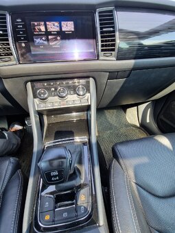 ŠKODA KODIAQ 4x4 PLNÁ VÝBAVA, WEBASTO, EL.TAŽNÉ - 13