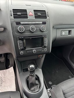 Volkswagen touran 1.2tsi benzín edice CUP model 2015 - 13