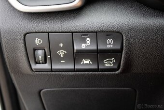 Kia Sportage 2.0 CRDi + 48V (Mild Hybrid) V ZÁRUKE - 13