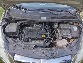 Opel Corsa 1,2 benzín - 13