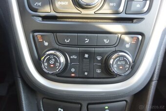 PRODÁM Opel Mokka 1.7CDTi 96kW XENONVYHŘÍV.VOLANT - 13