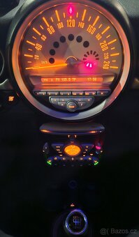 Mini Cooper 1.4i / 70kW, v krasnem stavu, po STK - 13