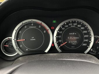 Honda Accord 2.2l iDTEC EXECUTIVE / Výkon: 132 kW (179 koní) - 13