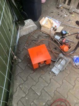 Prodám  kotel na olej  63 Kw - 13