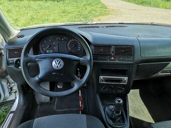 VOLKSWAGEN GOLF IV COMBI 1.9TDi - 13