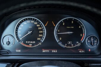 BMW Rad 5 530d xDrive A - T - 13