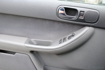 Audi A3 1.6MPi 74kW - climatronic - po 1. majiteli - 13