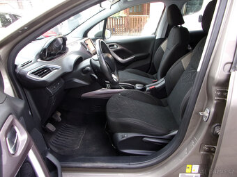 Peugeot 2008 1.2 VTi,navigace,1.majitel,serviskní kniha,TOP - 13