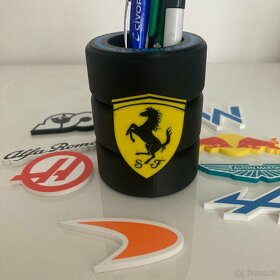 F1 držák na propisky s logem - 13