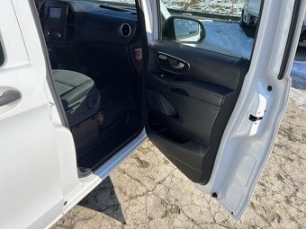 Prodám Mercedes-Benz Vito 111CDI,Tourer-8míst.LONG. - 13