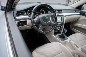 Škoda Superb Combi 2.0 TDI CR 4x4 170k Elegance - 13