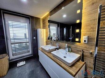 řadový rodinný dům 164 m2, 211 m2 zahrada, nadstandartní vyb - 13