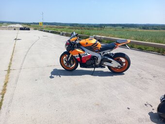 Honda CBR 1000RR REPSOL - 13