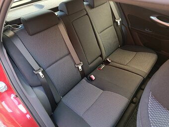 Toyota Auris 1.4 D4D 66 Kw 96 Tis Km Bez Koroze Slušní Stav - 13