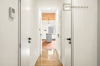 Prodej nadstandardního atypického bytu 3kk + podkrovní míst - 13