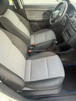Škoda Fabia 2 Combi 1.6 TDI Klima COC list rok 30.12.2011 - 13
