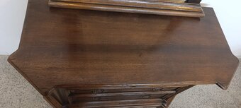 Starožitná komoda + zrcadlo, nábytek z masívu - 13