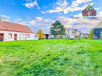Zemědělská usedlost s RD, zemědělské stavby 528 m2, zahrada  - 13
