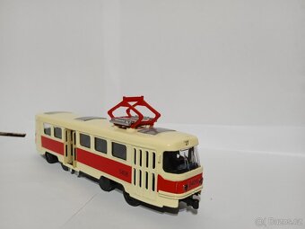 Vláčky - tramvaj Tatra T3 H0 1:87 - červená, světlo, zvuk - 13