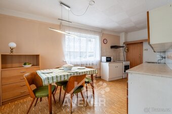 Rodinný dům 5+1, 189 m², Mukařov – ideální pro bydlení i rek - 13