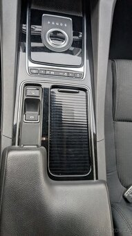 JAGUAR F-PACE 3,0 diesel, 221kW, r.v. 2020 - 13