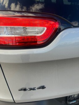 Jeep Cherokee 2019, 2,2 4x4  Automat edice Night Eagle - 13