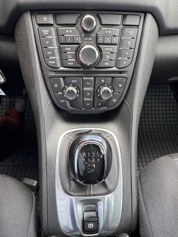Opel Meriva 1,4b 74kW - ČR 1 majitel - 13