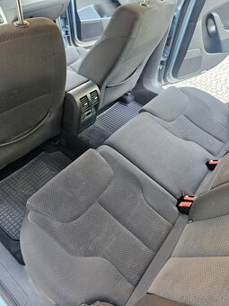 VW Passat B6 Comfortline 1.6 TDI 77 kW, 2010, Nová STK - 13