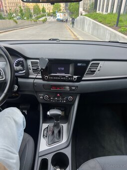 Kia Niro 1.6 hybrid- DPH- PLNÁ HISTORIE - 13