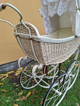 Starožitný kočárek pro panenky č.  636 - 13