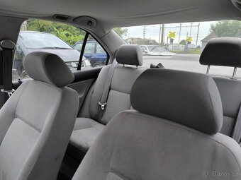 VW Bora 1.6i 77kw r.v. 2003 - 13