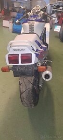 Suzuki GSXR 1100, r.v. 92 - 13