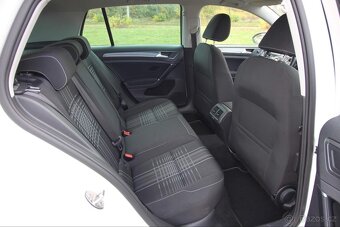 GOLF 7 5dv. 1.4TSI-92kw,LOUNGE,NEZ.TOP,Výhřev Volantu,2015 - 13