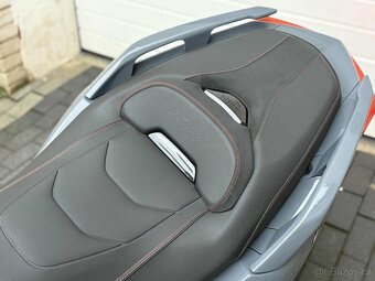 Yamaha X-Max 125 Tech MAX 2023 - 13