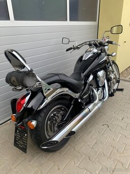 Kawasaki VN 900 Custom - 13