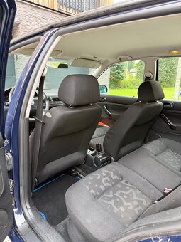 Volkswagen Golf IV 1.6 MPI - 77kw - rok 2000 - 13