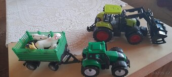 Autíčka, panenky, vláček - 13