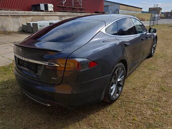 Tesla Model S 85d free charging - 13