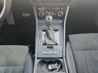 Škoda Superb, COMBI STYLE 2.0TDI / 110kW - 13