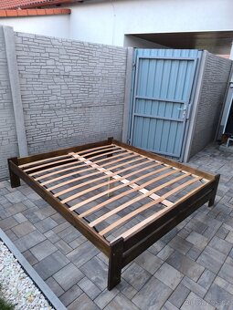 Prodám manželskou postel 180cm x 200cm - 13
