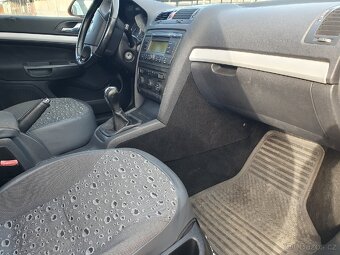 Škoda Octavia 2 combi 1.9 TDI díly - červená met. 9892 - 13