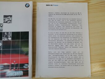 BMW E32 750iL - Presse - složky pro novináře - rarita - 13