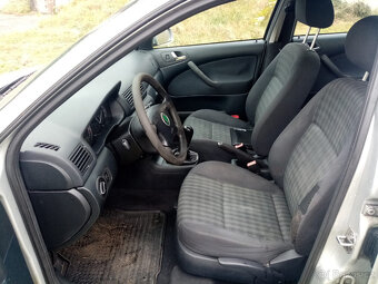 Škoda Octavia combi 1.6 75Kw RV.2004 - náhradní díly - 13