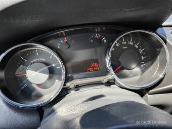 Peugeot 3008 1,6 HDI 2015 - 13