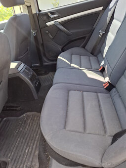 Škoda Octavia.2 combi 1.9TDI 77kw Tempomat Xenony Aut.Klima - 13