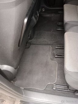 Shran 2.0 TDI 130 kW 7 míst - 13