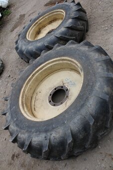 Zetor crystal zadní kola ráfky disky 18,4-34 12 pláten - 13